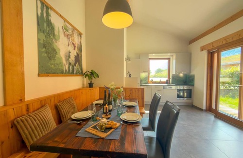 Watschig Ski Chalet | Chalet with sauna and garden near Pressegger See