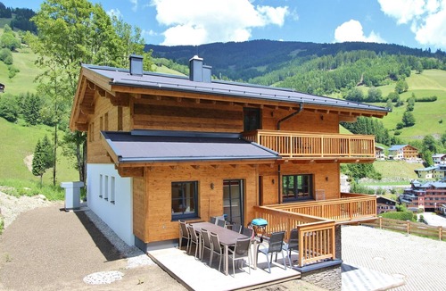 Vorderglemm Ski Chalet | Chalet in Saalbach by Jausern Ski Lift