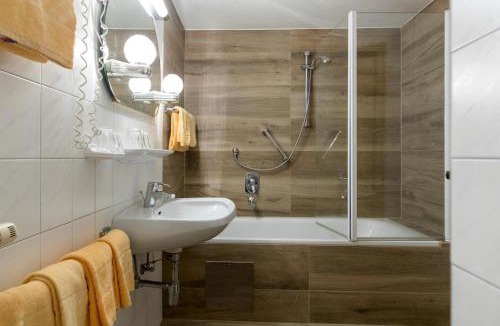 Sankt Georgen ob Murau Apartment | Chalet in Kreischberg near Hiking Trails