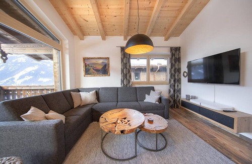 Schonbach Ski Chalet | Chalet in Neukirchen near Ski Lift