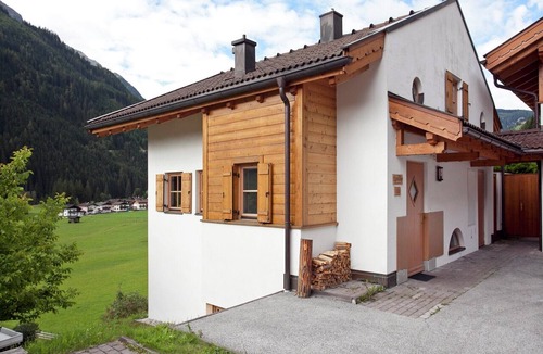 Wald im Pinzgau Ski Chalet | Chalet in Wald im Pinzgau near Ski Bus & Pool