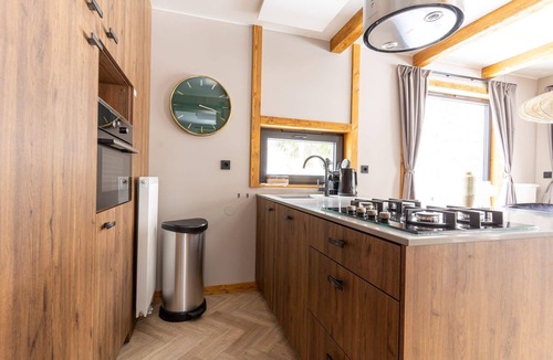 Lake Pressegger House | Chalet with 3 bedrooms and a terrace