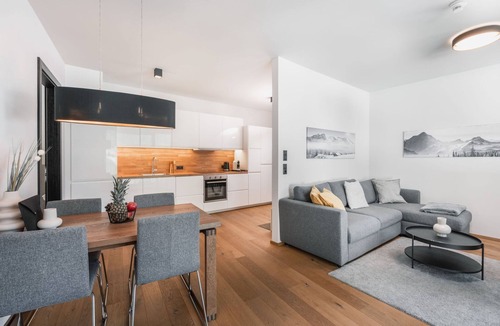 See Apartment | Charmantes Apartment in der Residenz Silvretta by Interhome