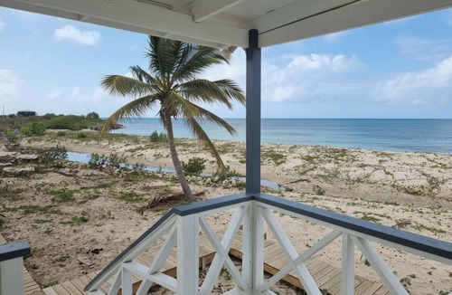 Codrington Cottage | Charming 1-bed Cottage in Codrington