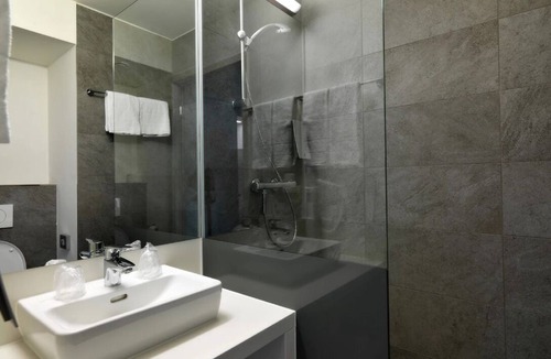 Hall In Tirol House | Charming 1-bedroom hotel with AC, WiFi in wonderful Hall in Tirol