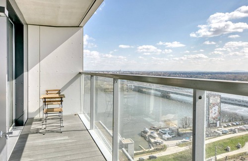 Vienna Apartment | Classic Leopoldstadt 2BR w/Elevator, Gym & Sauna, near U2, by Blueground