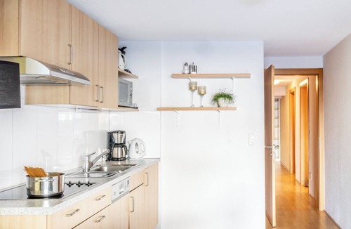 Schroecken Apartment | Comfortable apartment with terrace, sunbathing area, playground, free Wi-Fi, pets