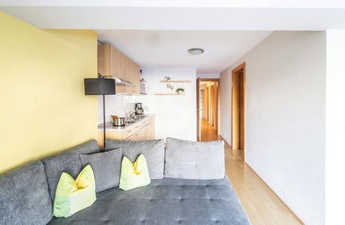 Schroecken Apartment | Comfortable apartment with terrace, sunbathing area, playground, free Wi-Fi, pets