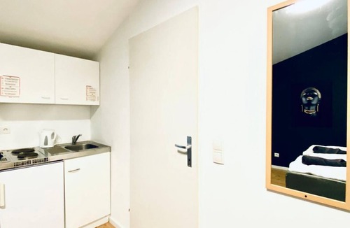 Margareten House | Comfy 1BR Apartment, 15-Min from Center