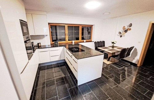 Bodensdorf Apartment | Cosy apartment for 4 guests with WIFI, TV and balcony
