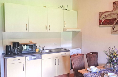 Muhldorf Apartment | Cosy apartment for 4 guests with WIFI, TV, balcony and panoramic view