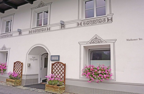 Mathon Apartment | Cosy apartment for 2 guests with WIFI, TV, pets allowed and panoramic view