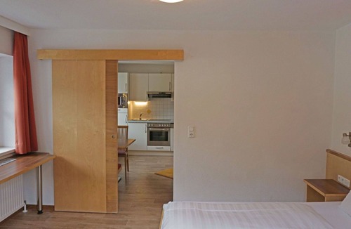Mathon Apartment | Cosy apartment for 2 people with WIFI, TV, balcony, pets allowed, panoramic view and parking