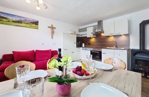 Hippach-Schwendberg Apartment | Cosy apartment for 4 guests with hot tub, WIFI, TV, terrace and pets allowed