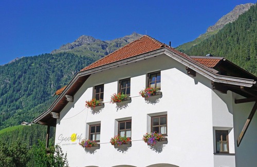 Feichten Apartment | Cosy apartment for 4 guests with WIFI, TV, balcony and pets allowed
