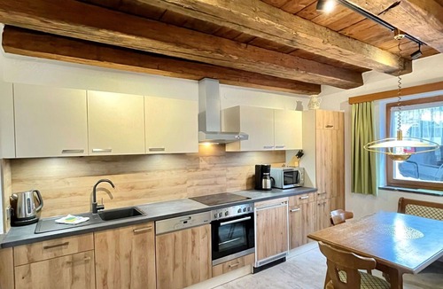 Imst House | Cosy apartment in villa for 8 guests with WIFI, TV, terrace, pets allowed and panoramic view