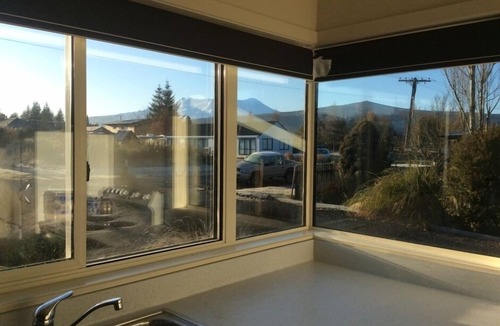 National Park Village House | Cosy cottage with fantastic views of Ruapehu