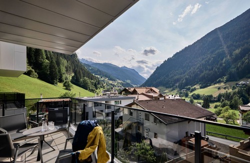 See Apartment | Das luxuriöse Chalet-Apartment by Interhome