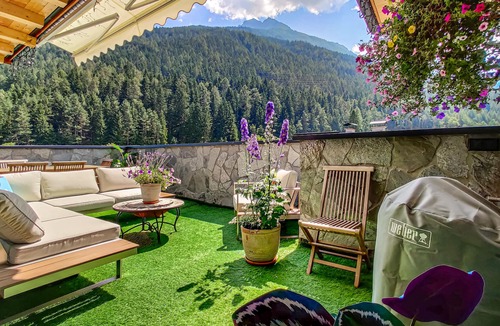 Medraz Ski Chalet | Das Mountain Getaway - 'Exclusive Mega Chalet' (The Full Monty)