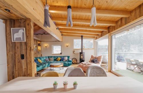Medraz Ski Chalet | Das Mountain Getaway - Exclusive Mega Chalet Stubai Super Card