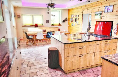 Medraz Apartment | Das Mountain Getaway - Luxury Ground Floor Stubai Super Card