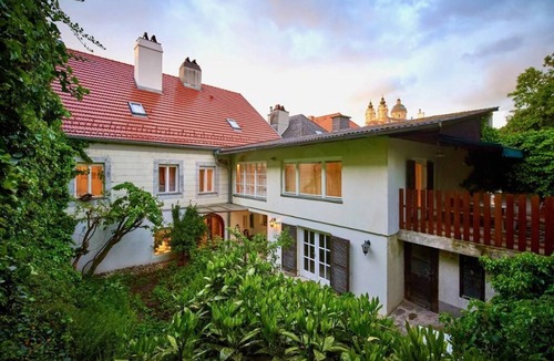 Melk Apartment | Deluxe Apartment Top 2 on the first floor