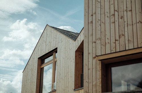 Ehrwald House | Designer vacation home with garden and great mountain views