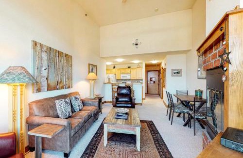 Dillon Apartment | Dillon Commons Studio
