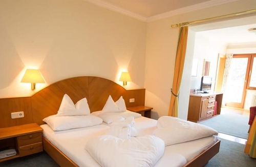 Drobollach am Faakersee House | Doppelzimmer Karawanken - Seehotel Ressmann