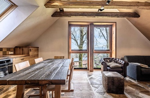 Inzersdorf im Kremstal Bed & Breakfast | Double room Parquet - Seminarzentrum der baum