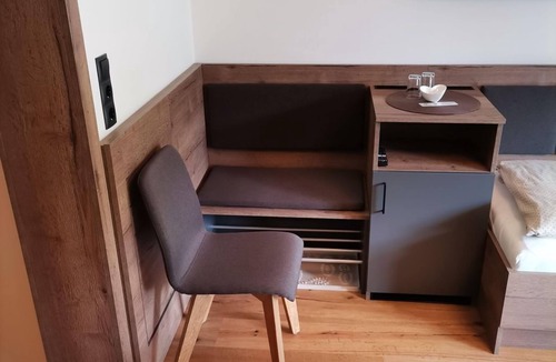 Brand Bed & Breakfast | Double room no. 12 with balcony - Haus Tuklar