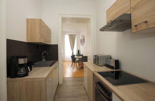 Leopoldstadt Apartment | Downtown Bliss Modern Retreat with FREE parking and FAST Internet 600 MBits
