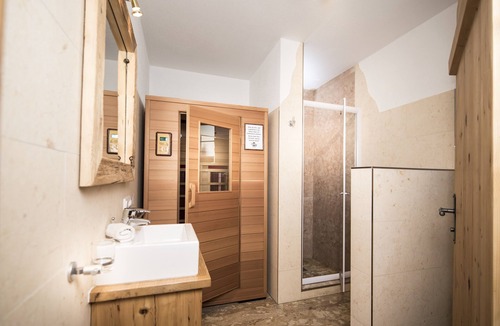 Hart im Zillertal House | Dreamlike double chalet for up to 20 people in a quiet central location!