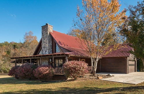 Hemp Cabin | EXPANDED MTN/VALLEY VIEW-500FT NOISY TROUT STOCKED HEMPTOWN CREEK-ARCADE-FIREPIT