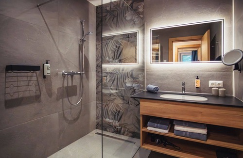 Kartitsch Apartment | Experiences. Feel-good factor. Silence. Apartment in Kartitsch.
