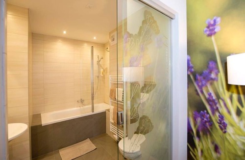 Feldbach Bed & Breakfast | Familienzimmer Lavendel Oder Sonnenblume Deluxe - Hotel & Wirtshaus Hödl-kaplan