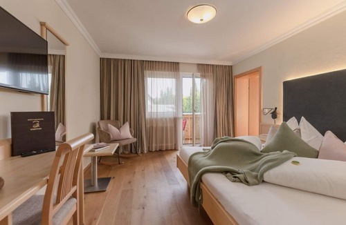 Aich Apartment | Familienzimmer mit Dusche, WC - Sport- und Familienhotel Bärenwirt