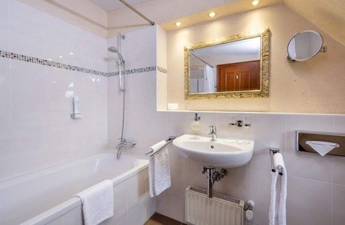 City Centre Salzburg House | Family Room - Free Cancellation - Breakfast - IMLAUER Palais Mirabell