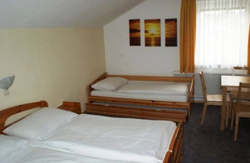 Mondsee House | Family Room - Pension Herned *