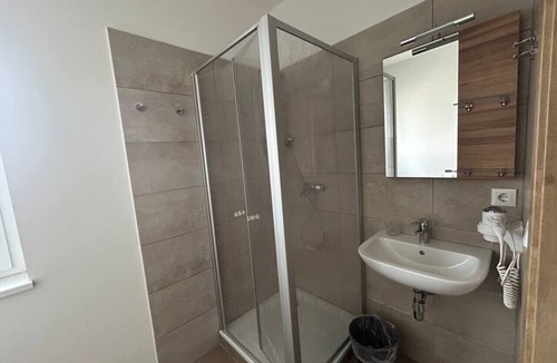 Kremsmuenster Apartment | FarawayHomes Aparthotel Kremsmünster #15