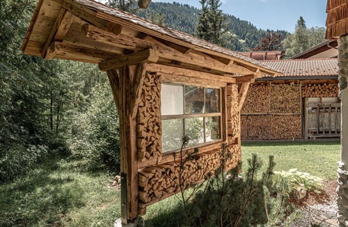 Graen House | Felsenhütte Modern retreat