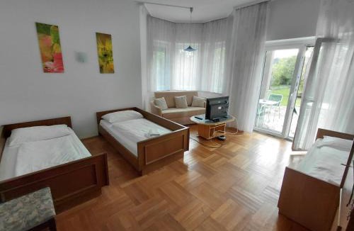 Sankt Egyden am Steinfeld Apartment | Ferienwohnung Schwartz
