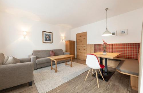 Neustift Im Stubaital Apartment | Ferienwohnung Haus Zyka - inklusive STUBAI SUPERCARD - nähe Elferlifte - Supermarkt - Busstop