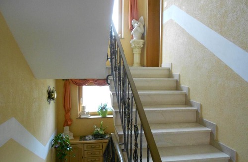 Hoefen Apartment | Ferienwohnung Schreieck Maria