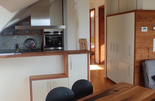 Lerchenau Apartment | Ferienwohnung Sonnenhang Würnitz