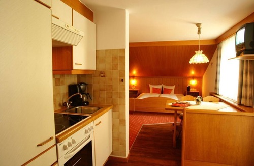 Jerzens Apartment | Ferienwohnung Taubenschlag - Landhaus Raich
