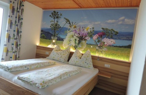 Neukirchen bei Altmunster Bed & Breakfast | Ferienwohnungen Schöbringer