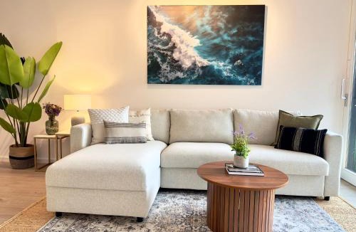 Schwarzach Apartment | FLAIR Apartments Vorarlberg - Stilvolles Wohnen nahe Bodensee & Alpen - Küche, Balkon & Gratis Parkplatz
