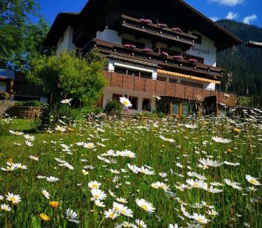 Berwang House | Gästehaus Bergland