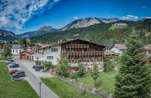 Haldensee House | Gästehaus Elfriede inklusive Sommerbergbahnticket